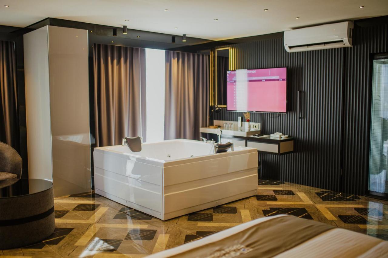 Quala Hotels & Lounge Аксарай Экстерьер фото